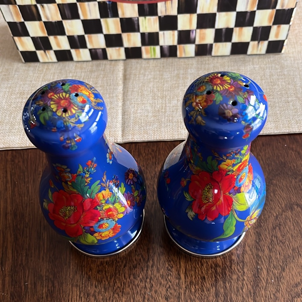 NWT Mackenzie Childs Blue Flower Market large size salt & pepper shakers Retired - Picture 2 of 7